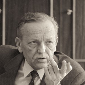 Коптюг Валентин Афанасьевич