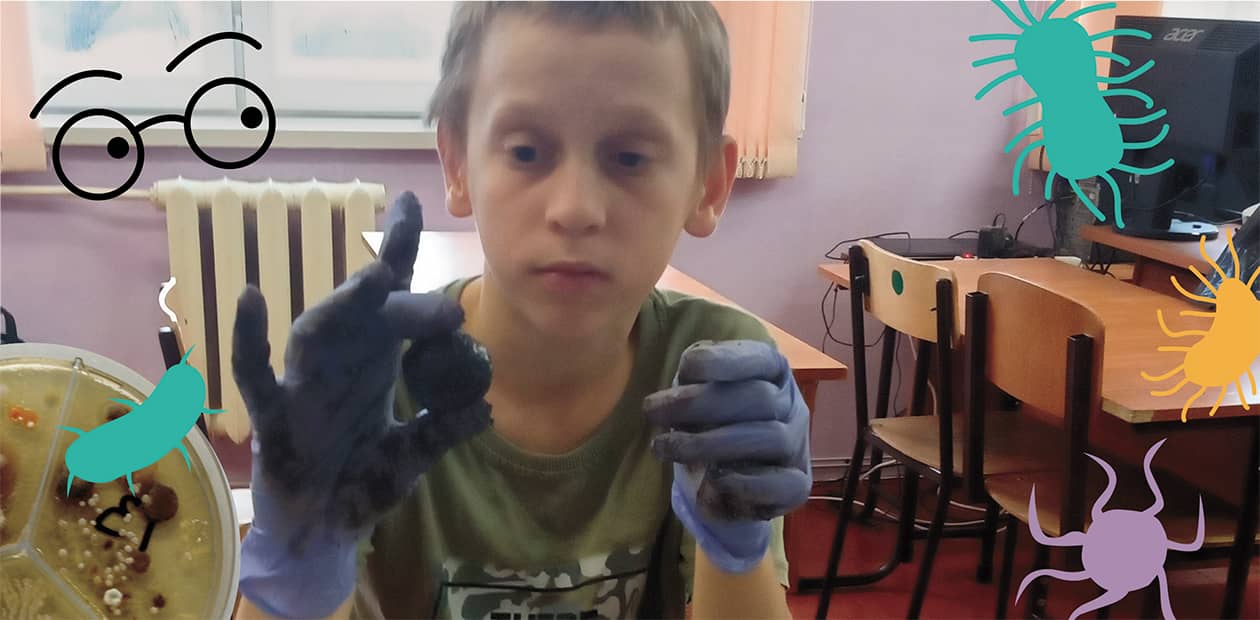 Наука в руках школьника: сибирские «охотники за микробами»