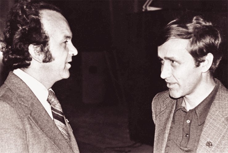 Academicians G. N. Kulipanov and A. B. Skrinsky Academicians G. N. Kulipanov and A. B. Skrinsky