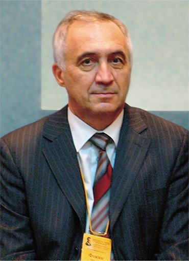 ФОКИН Михаил Валентинович – доктор физико-математических наук, заместитель директора Института математики СО РАН