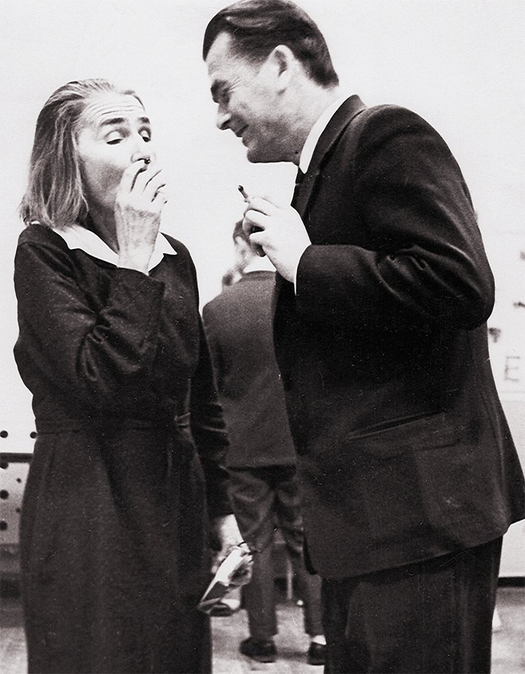 Z. S. Nikoro and D. K. Belyaev. Zoya Sofronyevna Nikoro was the head of the laboratory of basic genetics of animal selection from 1963 to 1971; in 1971—1978 – head of the population genetics laboratory of the ICG SB RAS