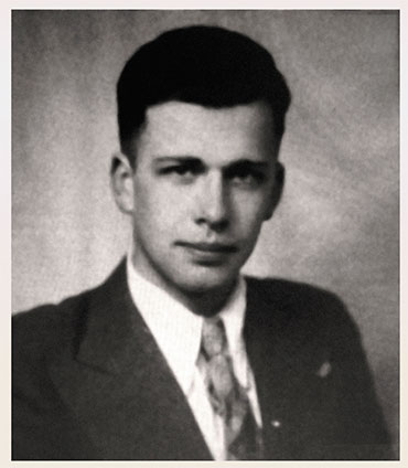 Г. С. Альтшуллер совместно с Р. Б. Шапиро в 1956 г. опубликовал статью «О психологии изобретательского творчества», положившую начало истории развития Теории решения изобретательских задач (ТРИЗ). © CC0 1.0 Universal Public Domain Dedication