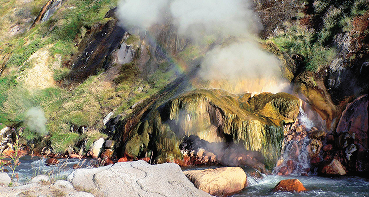 Rainbow of the Malachite Grotto Geyser Valley, Kamchatka Rainbow of the Malachite Grotto Geyser Valley, Kamchatka