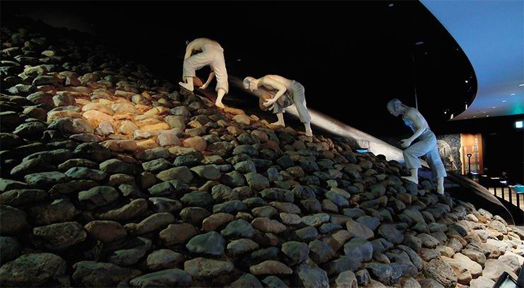 Stone facing of the mound slopes. Reconstruction in the Imashirozuka burial mound museum, Osaka