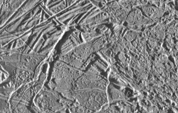 Ледяные торосы на Европе. Фото: NASA Ледяные торосы на Европе. Фото: NASA
