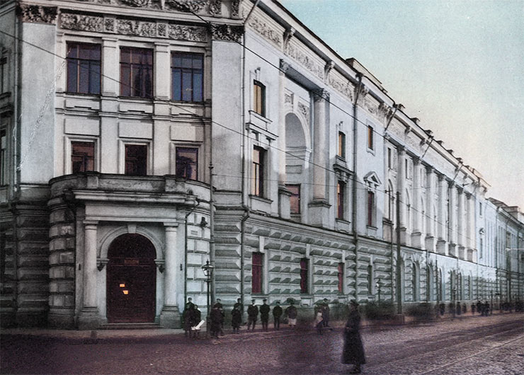 Здание Зоологического музея МГУ в 1911 г. Фотография Шерер, Набгольц и К. Public Domain. Редакционная ретушь цветом Здание Зоологического музея МГУ в 1911 г. Фотография Шерер, Набгольц и К. Public Domain. Редакционная ретушь цветом