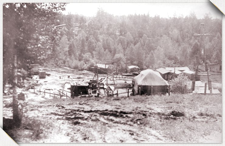 The first group of scientists to work at the Institute of Hydrodynamics arrived in Novosibirsk on June 27, 1958. Photo: Zolotaya Dolina (‘Golden Valley’), 1958 The first group of scientists to work at the Institute of Hydrodynamics arrived in Novosibirsk on June 27, 1958. Photo: Zolotaya Dolina (‘Golden Valley’), 1958