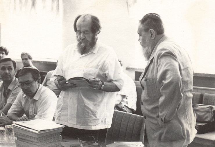 Nikolai Pokrovsky and Alexander Solzhenitsyn. Dom Uchyonykh (‘House of Scientists’), Novosibirsk. 1994 Nikolai Pokrovsky and Alexander Solzhenitsyn. Dom Uchyonykh (‘House of Scientists’), Novosibirsk. 1994