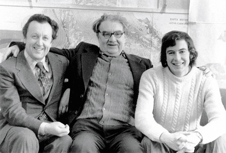 Соболевы – академики, геологи. Слева направо: Н. В. Соболев (избран в 1990 г.), В. С. Соболев (избран в 1958 г.), А. В. Соболев (избран в 2016 г.). 1976 г. Фото В. Новикова