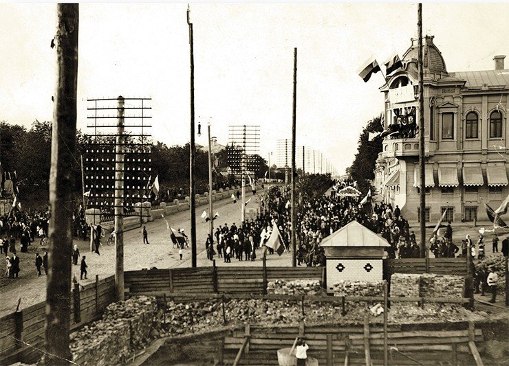 Александровская улица в дни торжества по случаю 100-летнего юбилея Бородинского сражения. Иваново-Вознесенск. 26 августа 1912 г.