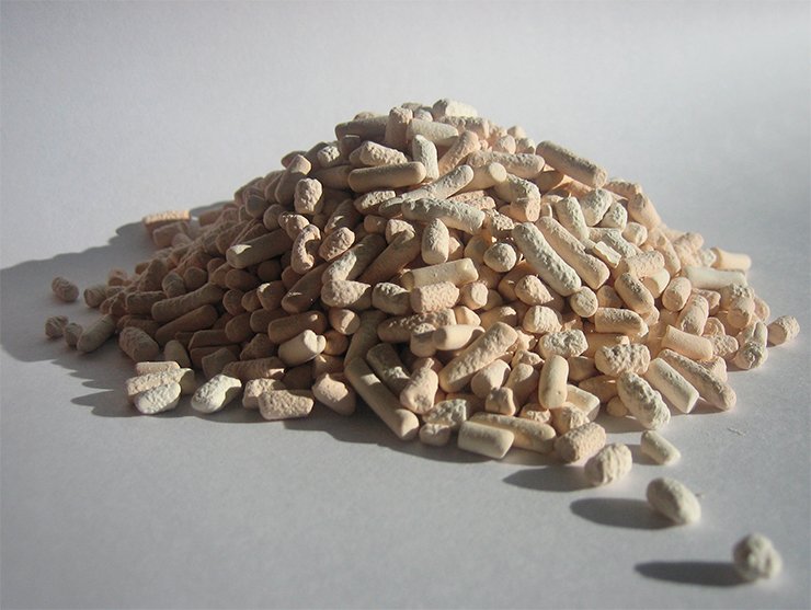 Zeolite catalyst IC-17-M is used for synthesizing aromatic compounds from accompanying oil-well gases, using the BICYCLAR technology Zeolite catalyst IC-17-M is used for synthesizing aromatic compounds from accompanying oil-well gases, using the BICYCLAR technology