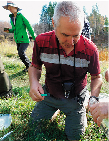 The highly sophisticated techniques of uranium–uranium dating were mastered and put to use at the Limnological Institute (LIN) thanks to the talent of Dr. Evgeny Chebykin, now a senior researcher at the Laboratory of Biogeochemistry, LIN, and at the Laboratory of Isotopy and Geochronology, Institute of the Earth’s Crust (Irkutsk), and Dr. Evgeny Goldberg, who worked at the LIN since 1994, including as the head of the Paleoclimatology Laboratory in 2003–2006. Since 2005, his main institutional affiliation was the Institute of Archaeology and Ethnography (Novosibirsk), where he supervised the establishment of the Cenozoic Geochronology Resource Sharing Center. Dr. Evgeny Goldberg passed away in 2011