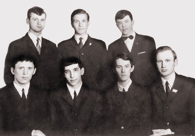 Первокурсники-геофизики. НГУ, 1968 г. Первокурсники-геофизики. НГУ, 1968 г.