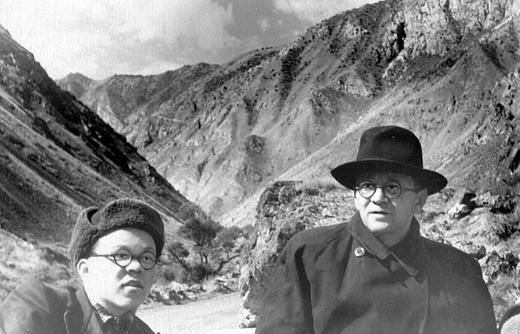 Отец и сын Добрецовы в горах Памира. 1953 г. Отец и сын Добрецовы в горах Памира. 1953 г.