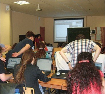 Обучение молодых ученых на школе-семинаре в лаборатории НГУ-Intel, Новосибирск, май 2011 г. 