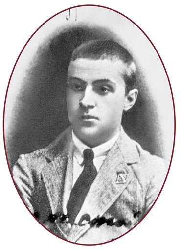 Георгий (Юрий) Кондратюк – умерший от туберкулеза студент Киевского университета. Его документами вынужден был воспользоваться Александр Шаргей и под его именем прожить всю оставшуюся жизнь