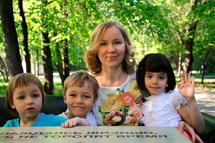 Людмила Николаева ПЛЕХАНОВА – к.ю.н., директор ООО Юридическая кампания «Дубровская и Плеханова», стаж работы в области медицинского права – около 10 лет. Представляет в судах интересы как пациентов, так и медицинских организаций, осуществляет правовое обслуживание медицинских организаций различной формы собственности. Доцент и преподаватель дисциплины «Медицинское право» в Сибирском институте управления – филиале РАНХиГС (бывший СИБАГС) Людмила Николаева ПЛЕХАНОВА – к.ю.н., директор ООО Юридическая кампания «Дубровская и Плеханова», стаж работы в области медицинского права – около 10 лет. Представляет в судах интересы как пациентов, так и медицинских организаций, осуществляет правовое обслуживание медицинских организаций различной формы собственности. Доцент и преподаватель дисциплины «Медицинское право» в Сибирском институте управления – филиале РАНХиГС (бывший СИБАГС)