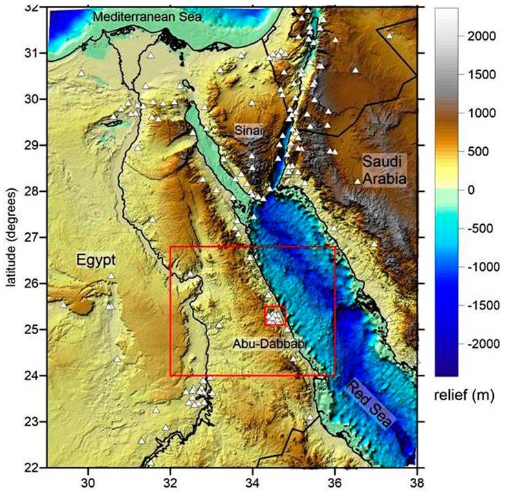 Topographic map and location of Abu Dabab (small rectangle)