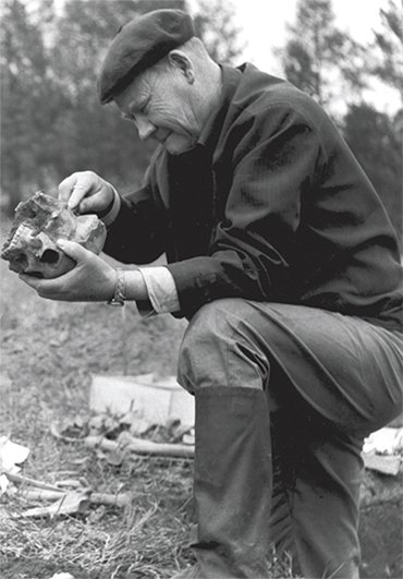 Academician Alexey Okladnikov, the founder of research school for the history, archaeology, and ethnography of Siberia, the Far East, and Middle and Central Asia