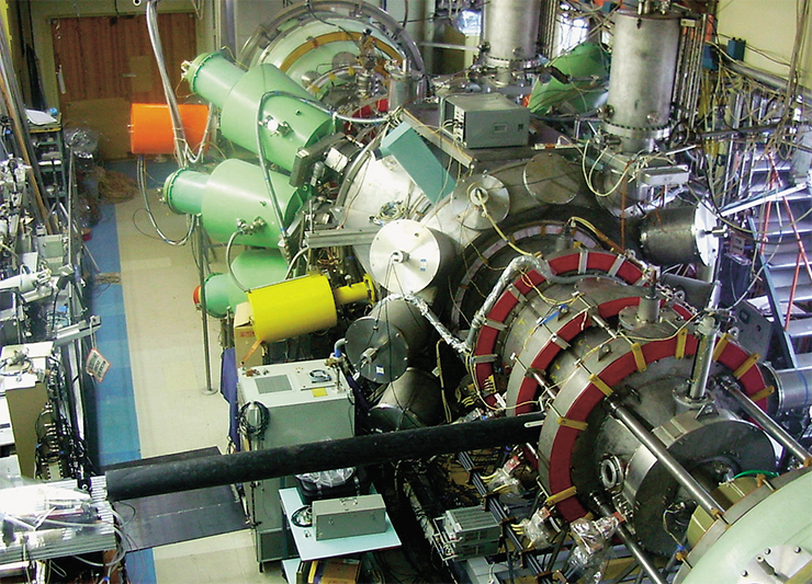 Газодинамическая ловушка Института ядерной физики СО РАН (Новосибирск) Газодинамическая ловушка Института ядерной физики СО РАН (Новосибирск)