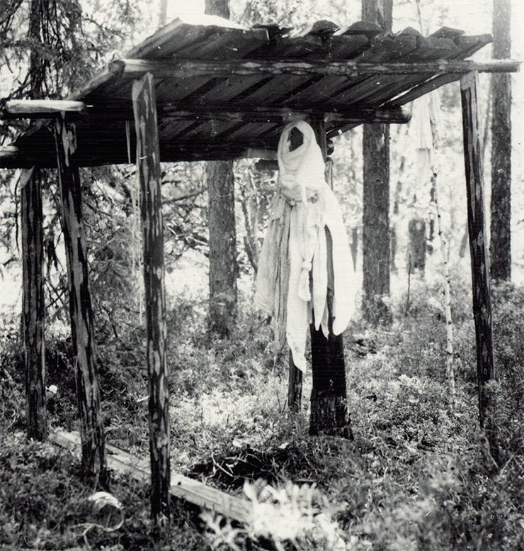 The figurine of Chokhryn-oyka under the tent. 1989
