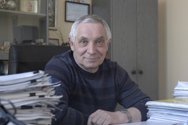 Sergey Vladimirovich Morozov, Candidate of Chemistry, is head of the Ecological Studies and Chromotographic Analysis Laboratory at the Novosibirsk Institute of Organic Chemistry named after N.N. Vorozhtsov, SB RAS