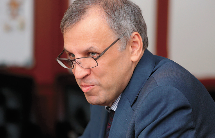 Академик В. И. Бухтияров директор Института катализа им. Г. К. Борескова СО РАН (Новосибирск)