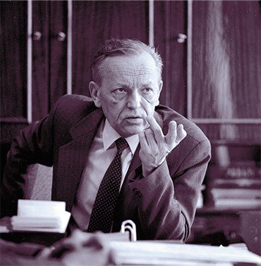 Научная школа академика В. А. Коптюга — председателя СО РАН в 1980—1997 гг. — внесла определяющий вклад в развитие теории перегруппировок в молекулах органических соединений через образование карбокатионов. Подобные перегруппировки представляют большой практический интерес, поскольку позволяют получать сложные или труднодоступные соединения
