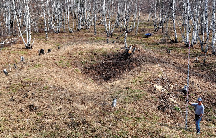 For the Russian-Mongolian expedition, the field season of 2011 began in early spring. All the excavation steps, participating in which, apart from the researchers from the Institute of Archaeology and Ethnography SB RAS, were D. Tsevendorzh, Director of the Institute of Archaeology, Mongolian Academy of Sciences, and his colleagues D. Bazargur and N. Batbold, were carefully documented. Noin-Ula, Mongolia
